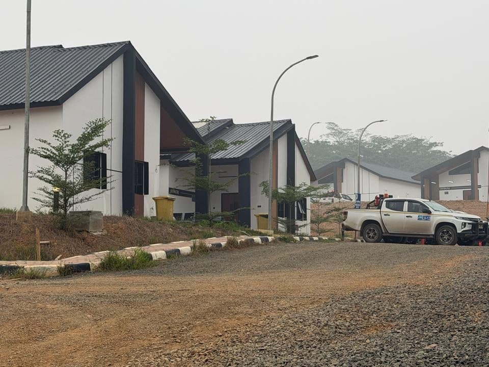 Accommodation houses on site